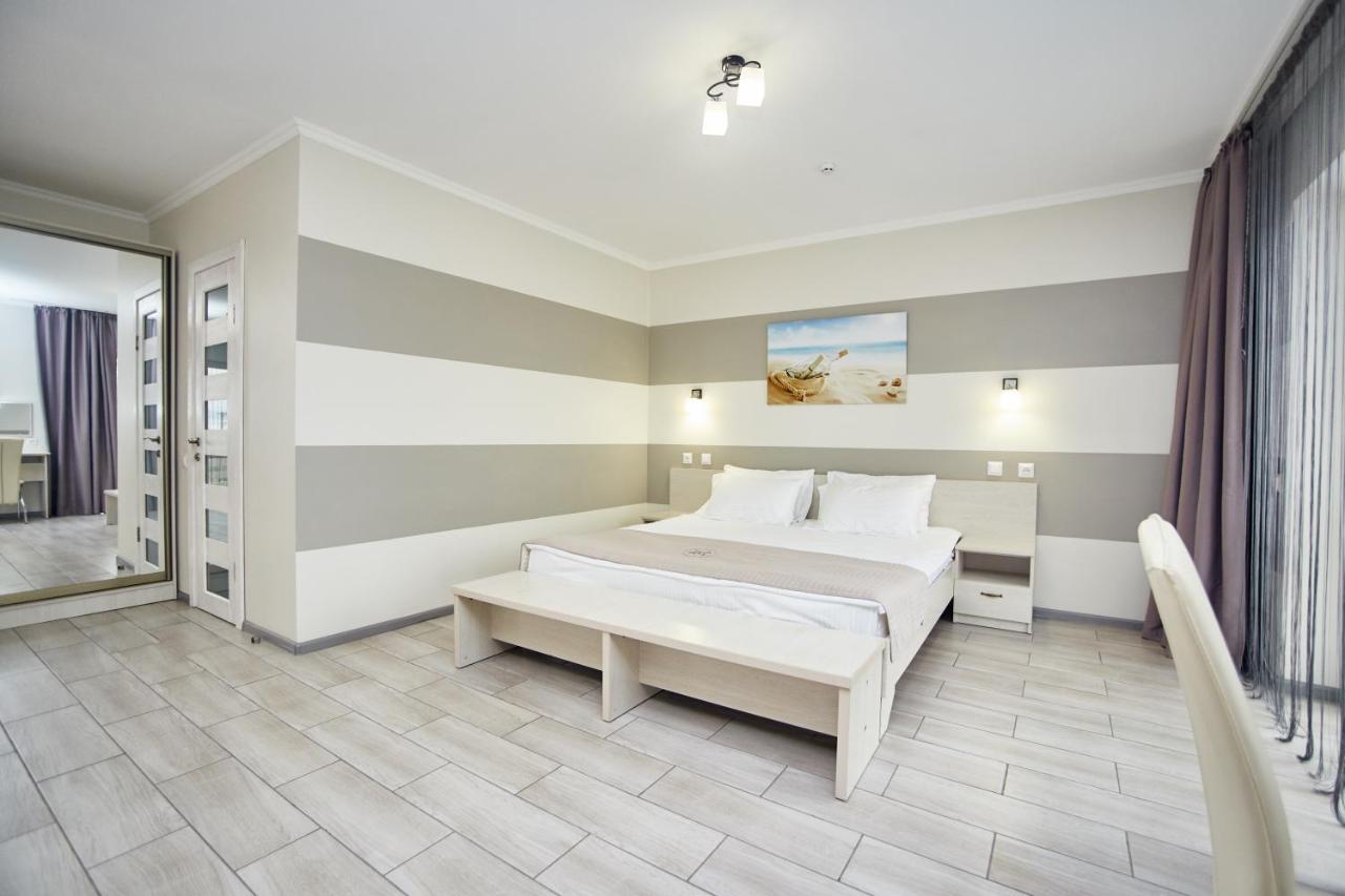 Family Hotel Happy Inn Satoka Exterior foto