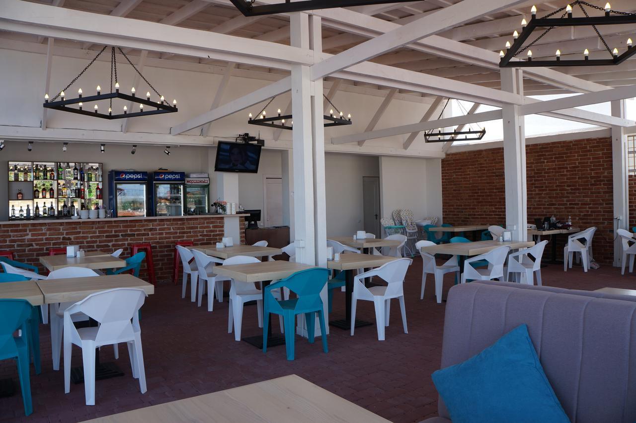 Family Hotel Happy Inn Satoka Exterior foto