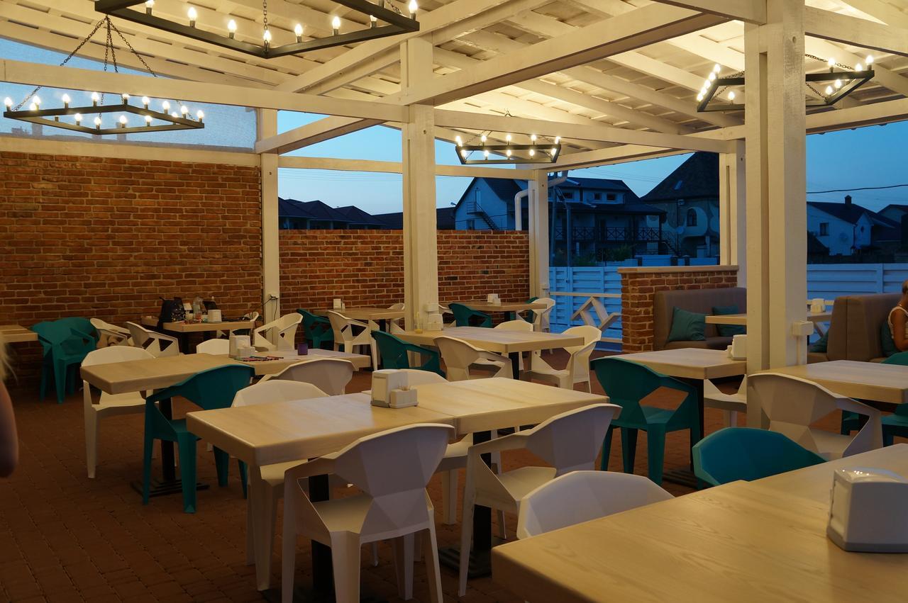 Family Hotel Happy Inn Satoka Exterior foto