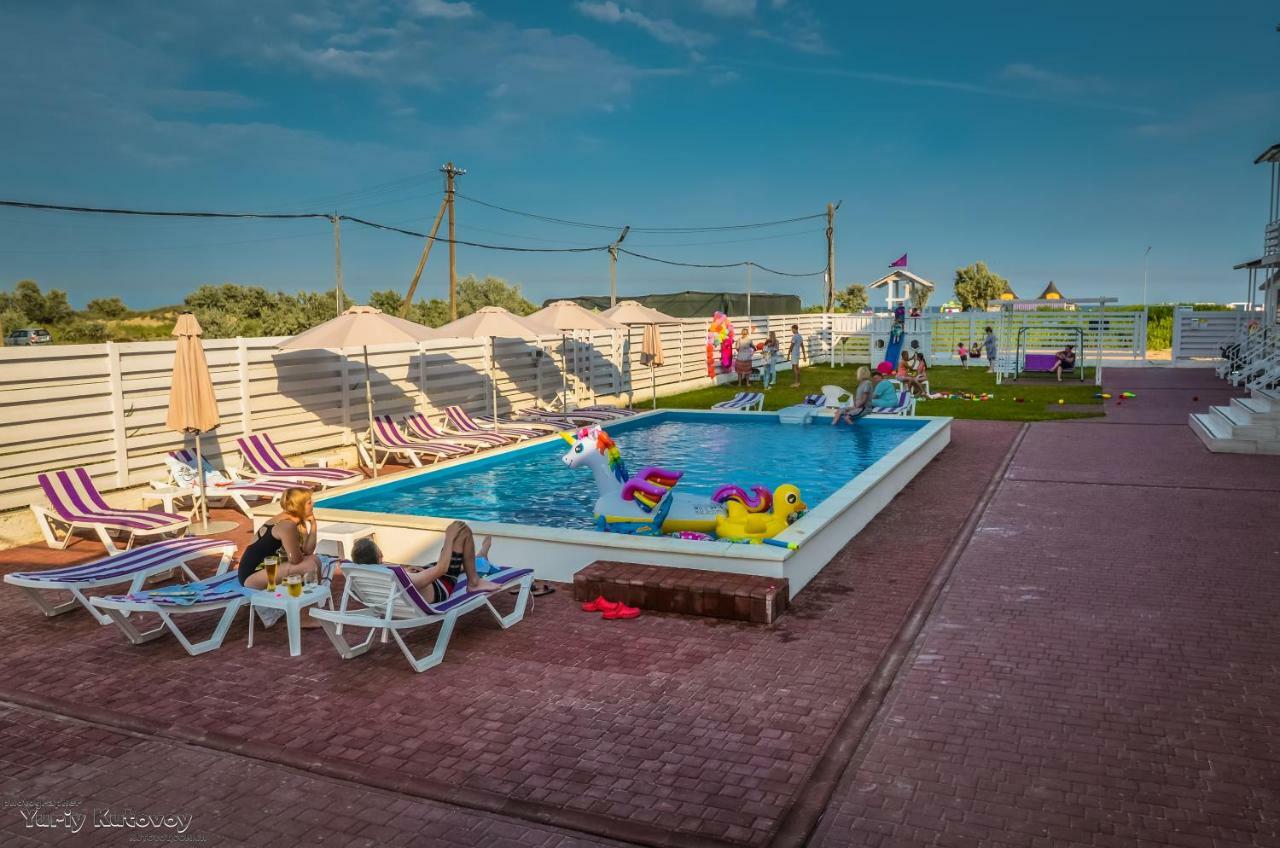 Family Hotel Happy Inn Satoka Exterior foto