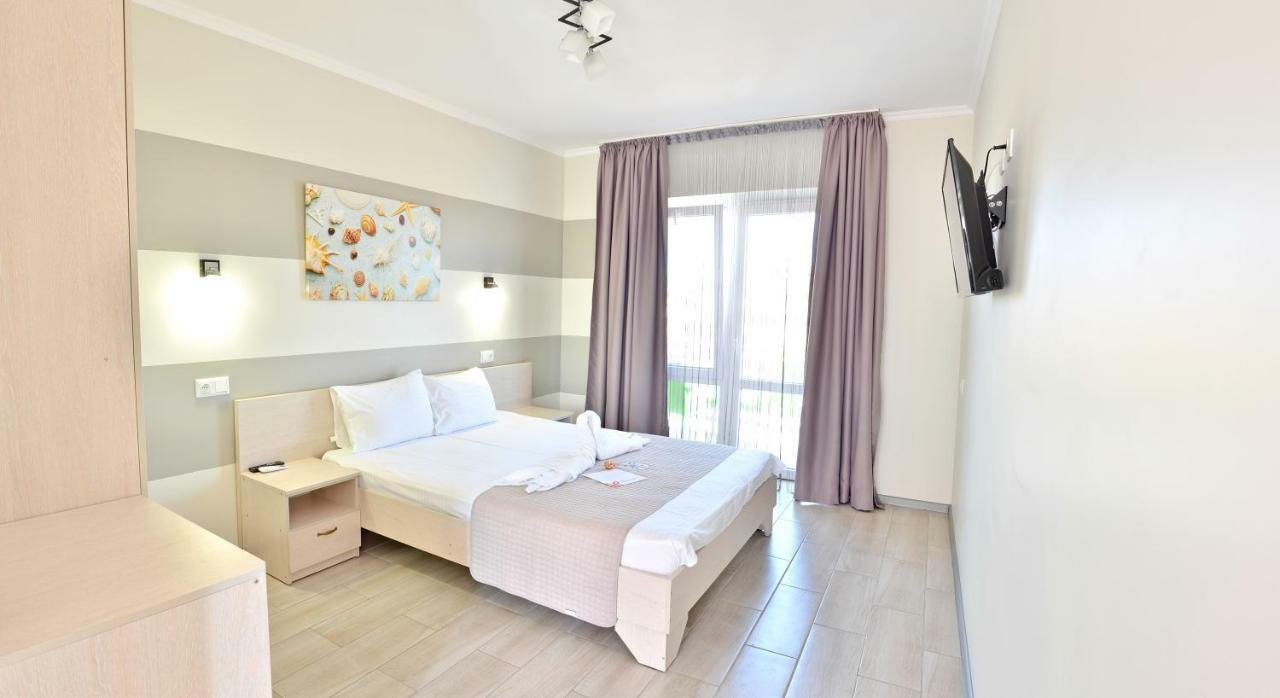 Family Hotel Happy Inn Satoka Exterior foto